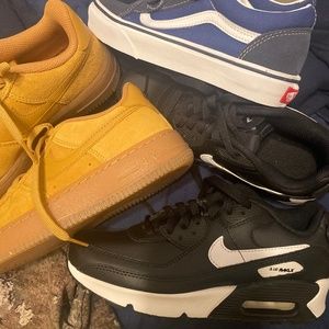 Boys shoes 3.5 & 4 bundle